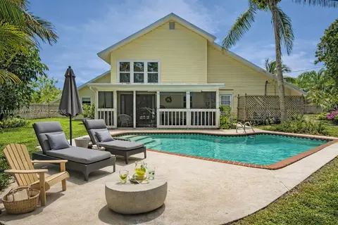 8075 SE Palm St, Hobe Sound, FL 33455