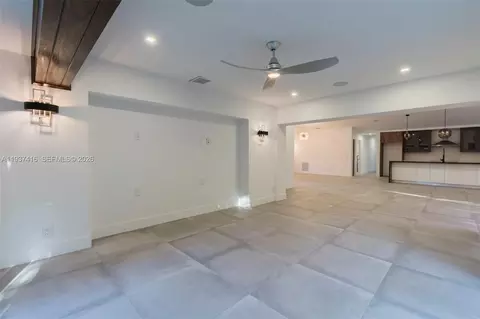 Living - 3950 Shearwater Dr, Jupiter, FL 33477 photo 5 of 7