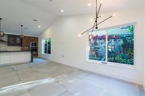 Living - 3950 Shearwater Dr, Jupiter, FL 33477 photo 4 of 7