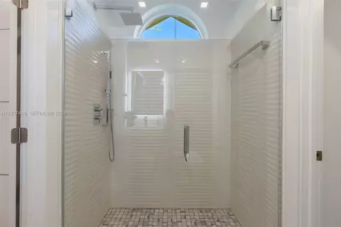 Bath - 3950 Shearwater Dr, Jupiter, FL 33477 photo 12 of 12