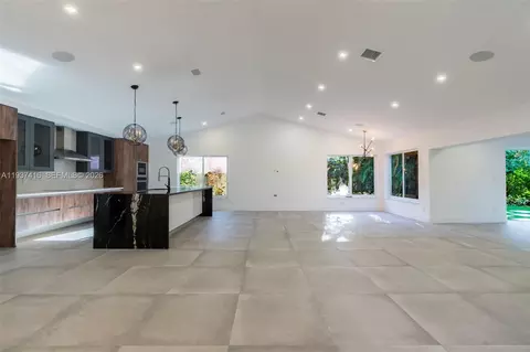 Living - 3950 Shearwater Dr, Jupiter, FL 33477 photo 2 of 7