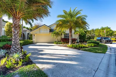 Exterior - 3950 Shearwater Dr, Jupiter, FL 33477 photo 4 of 8