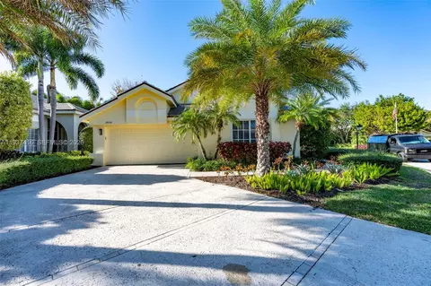 Exterior - 3950 Shearwater Dr, Jupiter, FL 33477 photo 2 of 8