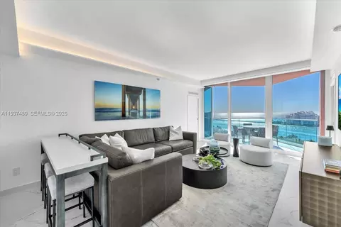 300 S Pointe Dr #1404, Miami Beach, FL 33139