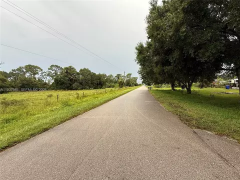 323 Jordan Ter, Okeechobee, FL 34974 photo 10