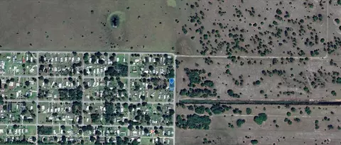 323 Jordan Ter, Okeechobee, FL 34974 photo 2