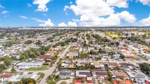 View/Area - 5015 E Palm Ct, Hialeah, FL 33013 photo 2 of 4