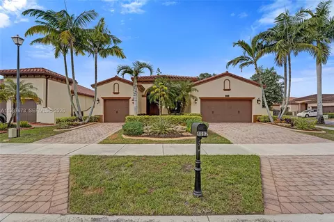 4082 NW 87th Ave, Hollywood, FL 33024