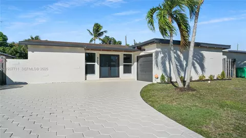 8651 NW 24th St, Sunrise, FL 33322