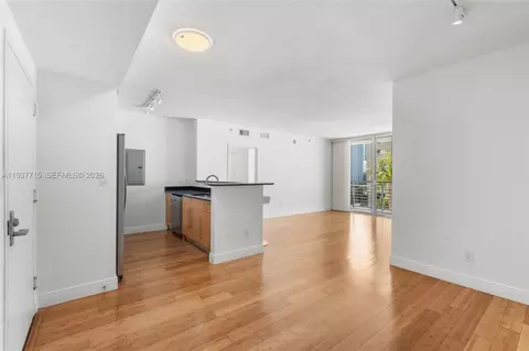 335 S Biscayne Blvd #908, Miami, FL 33131