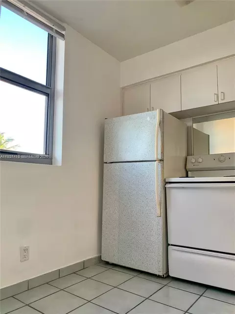 Kitchen - 9225 Collins Ave #307, Surfside, FL 33154 photo 1 of 2