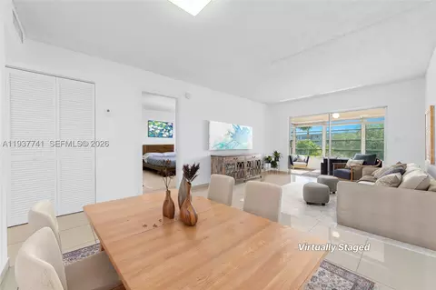 2951 NW 46th Ave #306, Lauderdale Lakes, FL 33313