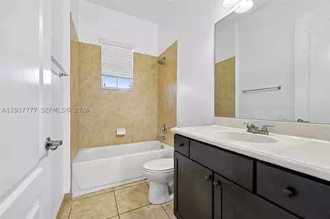 Bath - 6432 SW 55th Pl, Davie, FL 33314 photo 5 of 5