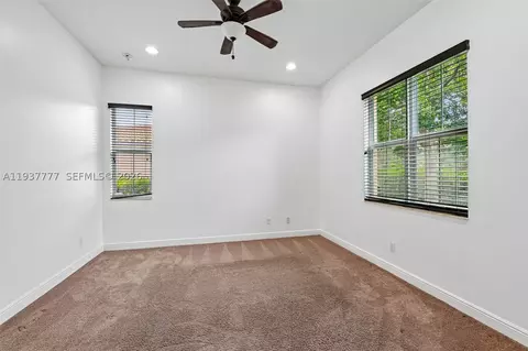 Bedroom - 6432 SW 55th Pl, Davie, FL 33314 photo 8 of 13