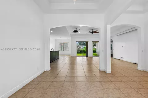 Living - 6432 SW 55th Pl, Davie, FL 33314 photo 7 of 8