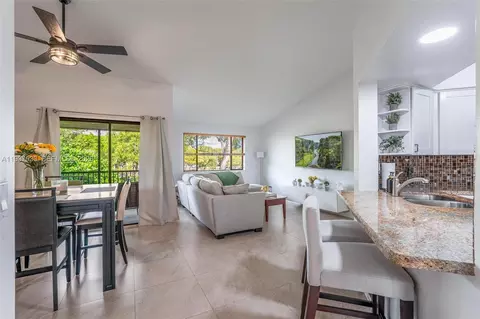 8109 NW 17th Mnr #8109, Plantation, FL 33322