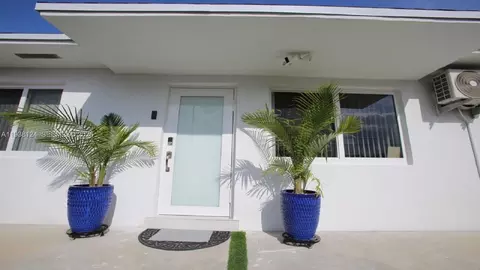 798 W 31st St, Hialeah, FL 33012