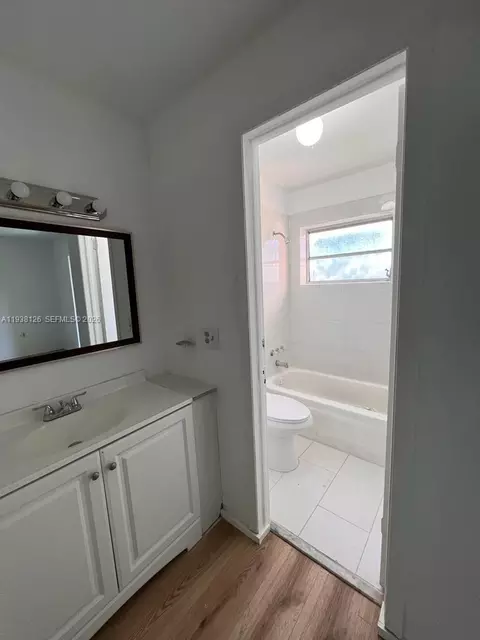 20520 NW 15th Ave #221, Miami Gardens, FL 33169