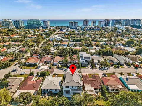 View/Area - 9264 Dickens Ave, Surfside, FL 33154 photo 2 of 3