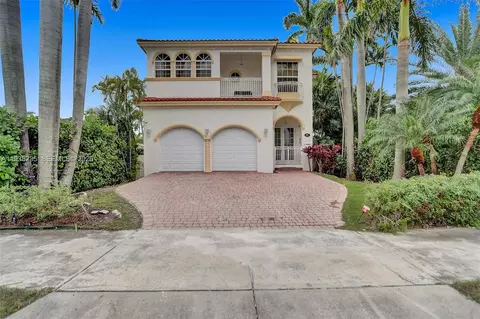 832 Hollywood Blvd, Hollywood, FL 33019