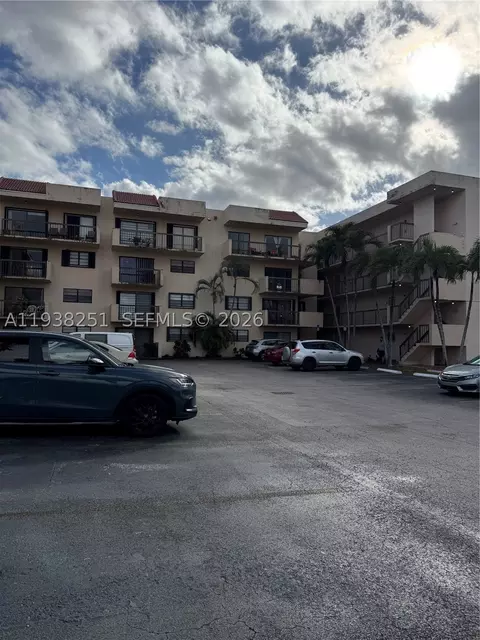 995 SW 84th Ave #304, Miami, FL 33144