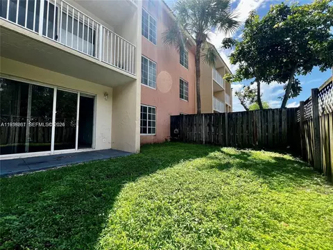 5201 Geneva Way #109, Doral, FL 33166