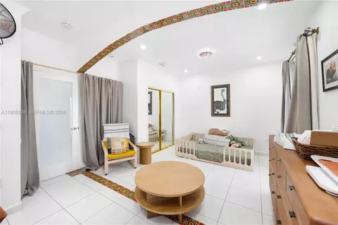 Bedroom - 8935 NW 164th St, Miami Lakes, FL 33018 photo 4 of 5