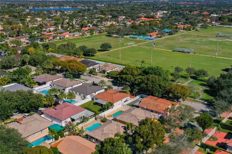 View/Area - 8935 NW 164th St, Miami Lakes, FL 33018 photo 3 of 3