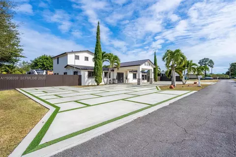 20221 SW 318th St, Homestead, FL 33030