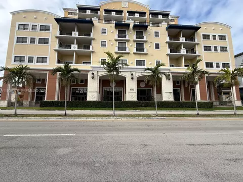 8390 SW 72nd Ave #520, Miami, FL 33143
