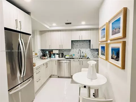 10950 NW 82nd St #104, Doral, FL 33178