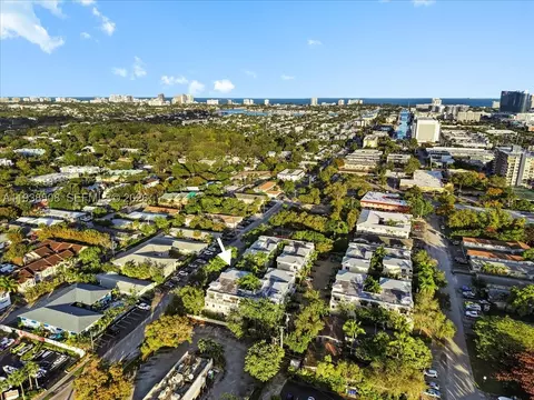 630 SE 15th St #3, Fort Lauderdale, FL 33316