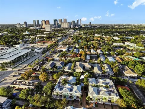 630 SE 15th St #3, Fort Lauderdale, FL 33316