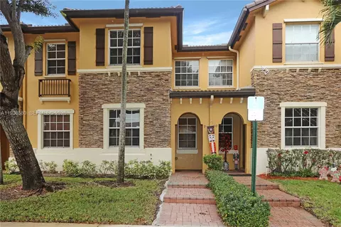9219 SW 227th St #9, Cutler Bay, FL 33190