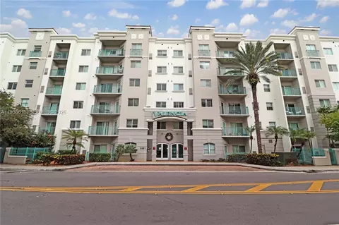 6001 SW 70th St #249, South Miami, FL 33143