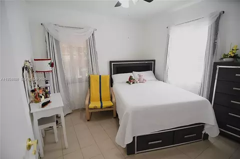 Bedroom - 1014 W 68th St, Hialeah, FL 33014 photo 3 of 6