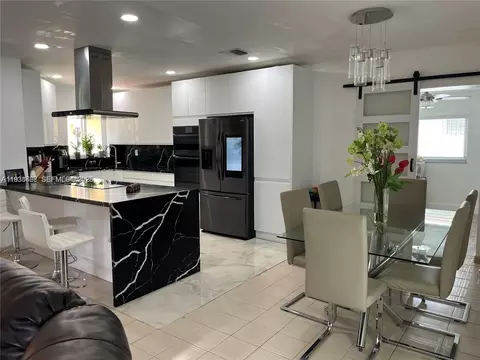 Kitchen - 1014 W 68th St, Hialeah, FL 33014 photo 4 of 5