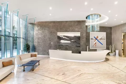 1000 Brickell Plz #2202, Miami, FL 33131