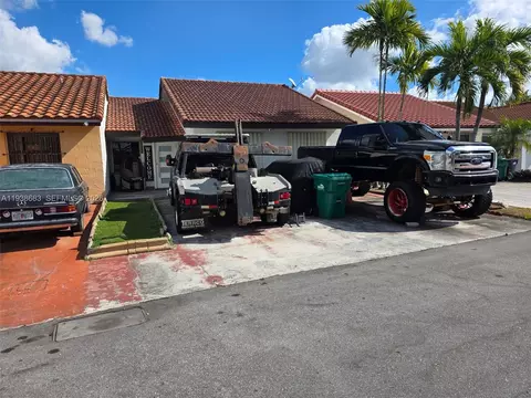 4837 SW 144 Ct, Miami, FL 33175