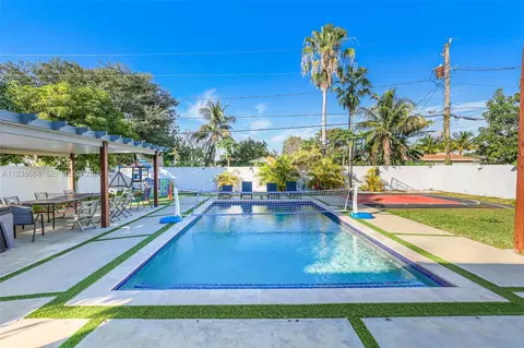 10245 SW 212th St, Cutler Bay, FL 33189