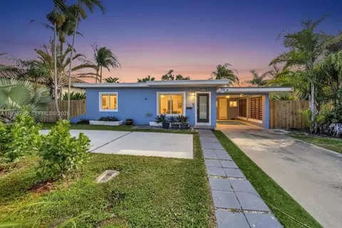 2304 SE 13th Ct, Pompano Beach, FL 33062