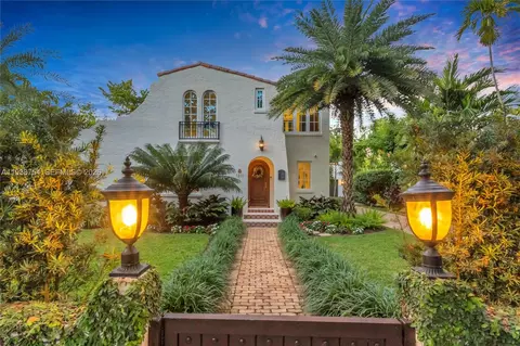 1311 Alhambra Cir, Coral Gables, FL 33134