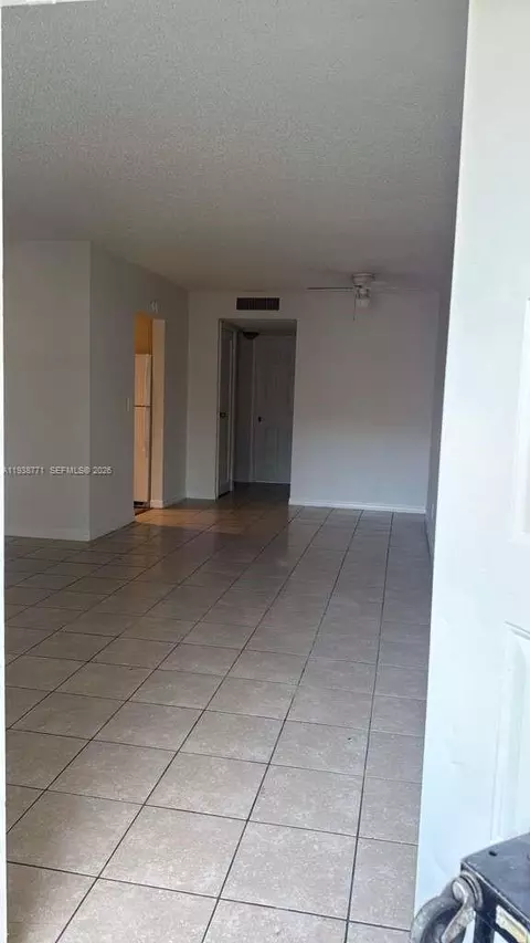 4160 NW 21st St #223D, Lauderhill, FL 33313