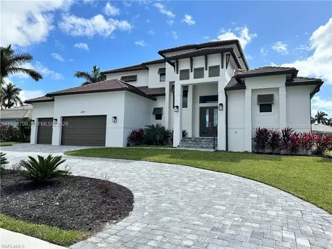 654 Bamboo Ct, Marco Island, FL 34145