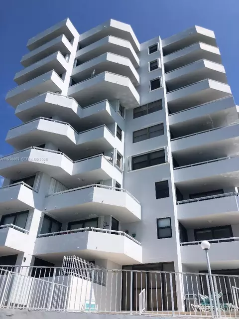 6830 Indian Creek Dr #5B, Miami Beach, FL 33141