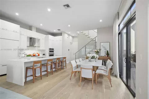 8144 NW 43rd St, Doral, FL 33166