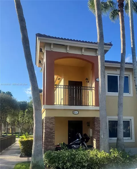 3390 NE 10th St #201, Homestead, FL 33033