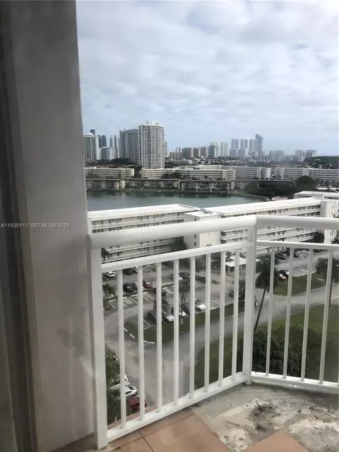 18011 Biscayne Blvd #1403, Aventura, FL 33160