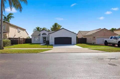 15956 SW 83rd Ter, Miami, FL 33193