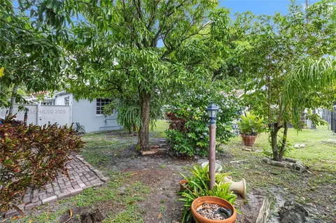 Exterior - 116 E 59, Hialeah, FL 33013 photo 6 of 10